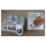 Large box of kitchen stuff - see all the pictures