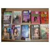 10 books for the price of 1 - Mystery, Thriller writer VC Andrews