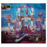 Lego Friends 41097 and Lego Frozen and Barbie stage