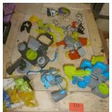 I am not sure what these pieces go with but they seem to go together