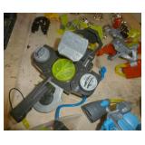 I am not sure what these pieces go with but they seem to go together