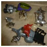 I am not sure what these pieces go with but they seem to go together