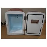 Dr Pepper 6-Can Mini Fridge