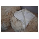 Chovy Soft Faux Fur Queen Duvet with Matching Pillowcases