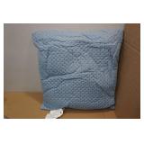 King Quilt with 2 Pillowcases and Throw Pillow - Blue