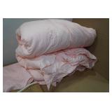 Janzaa Twin Vintage Style Comforter Set - Blanket & Pillowcase - Pink