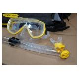 Cressi Adult Rondine Palau Fin Snorkel Set - Fin Size XS/S