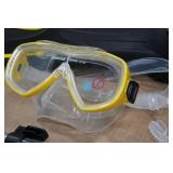 Cressi Adult Rondine Palau Fin Snorkel Set - Fin Size S/M