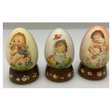 Arni Fernandiz Italy Handcaved Egg Figurines With Stands