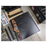 BLACKSTONE MODEL 1550 17" GRIDDLE & GRILL COMBO TAILGATER GRILL