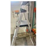 Small step ladder