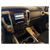 2018 Nissan Titan SV Crew Cab 2WD