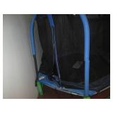 6.5ft Trampoline with padded surrou...