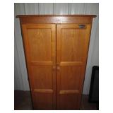 Cambridge PB222 Wood look 2-door pa...