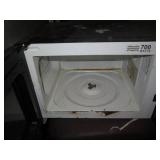 (3) Padded metal framed stackable b...