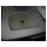 Assortment of misc bathroom sinks...