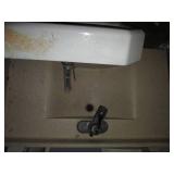 Assortment of misc bathroom sinks...