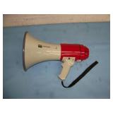 MG Electronics (AudioVox) PGM-25 Handheld Megaphone / Bullhorn with 25-Watt Built-in Siren Alert
