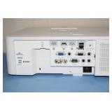 Hitachi CP-WU5505 WUXGA 5000-Lumen HD Home Theater LCD Projector / Projection System