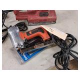 Roberts Electric Stapler 10-800 with Empire Contour Gauge Staples