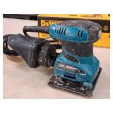 Makita® Finishing Palm Sander BO4556