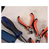 Lot of (6) Hand Tools - Small Snips + Pliers (x3), Interchangeable Hex Head Drivers (x3)