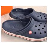 Crocs Size 9 Shoes