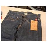 True Religion Size 28 Men