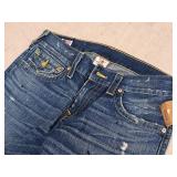True Religion Size 32 Men