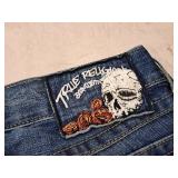 True Religion Size 32 Men