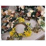 Lot of (15+) Christmas Décor (assorted)