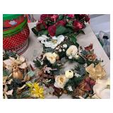 Lot of (15+) Christmas Décor (assorted)