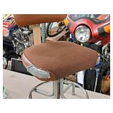 Swivel Bar Chair wih Back Rest