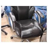 Rolling Office Arm Chair -  (Black)