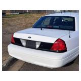 2005 Ford Crown Victoria Police Interceptor Sedan