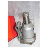 Heavy Duty Hydraulic Bottle Jack with Safety Triangle and Tail Lights Set