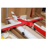 Lot of Vintage Flying Model Airplanes and Kits