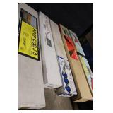 Lot of Vintage Flying Model Airplanes and Kits