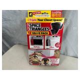 New Pack of 18 Ruby Space Triangles For Closet Organization