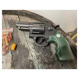 Set of 3 Toy Cap Guns with Accessories