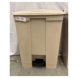 Lot of 4 Rubbermaid Commercial Step-On Trash Cans– Varying Sizes! Commercial Indoor Utility Bins with Hands-Free Pedal, Slow-Close Lids & Durable Plastic Build – Sanitary, Space-Saving, and Built 