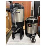 Set of 2 Grindmaster VS-1.5A 1.5 Gallon Coffee Shuttles with Stand – Stainless Steel, Vacuum Insulated! Serve fresh, hot coffee for hours with these commercial-grade brewers. Brew-thru lids, compact