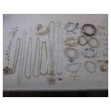 (CNTR) Assorted Fashion Jewelry - N...