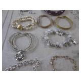 (CNTR) Assorted Fashion Jewelry - N...