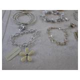 (CNTR) Assorted Fashion Jewelry - N...
