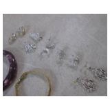 (CNTR) Assorted Fashion Jewelry - N...