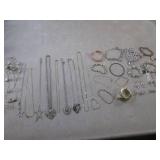 (CNTR) Assorted Fashion Jewelry - N...