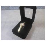 (CNTR) Elizabeth Taylor White Diamo...