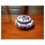 Royal Delft Covered Candy dish Signed and numbered 1499