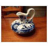 7 Delft pottery pieces